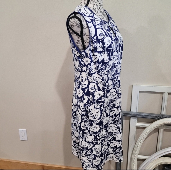 Lands' End Women SZ 10P Ponte Knit blue & white floral sheath sleeveless pockets - Picture 4 of 12